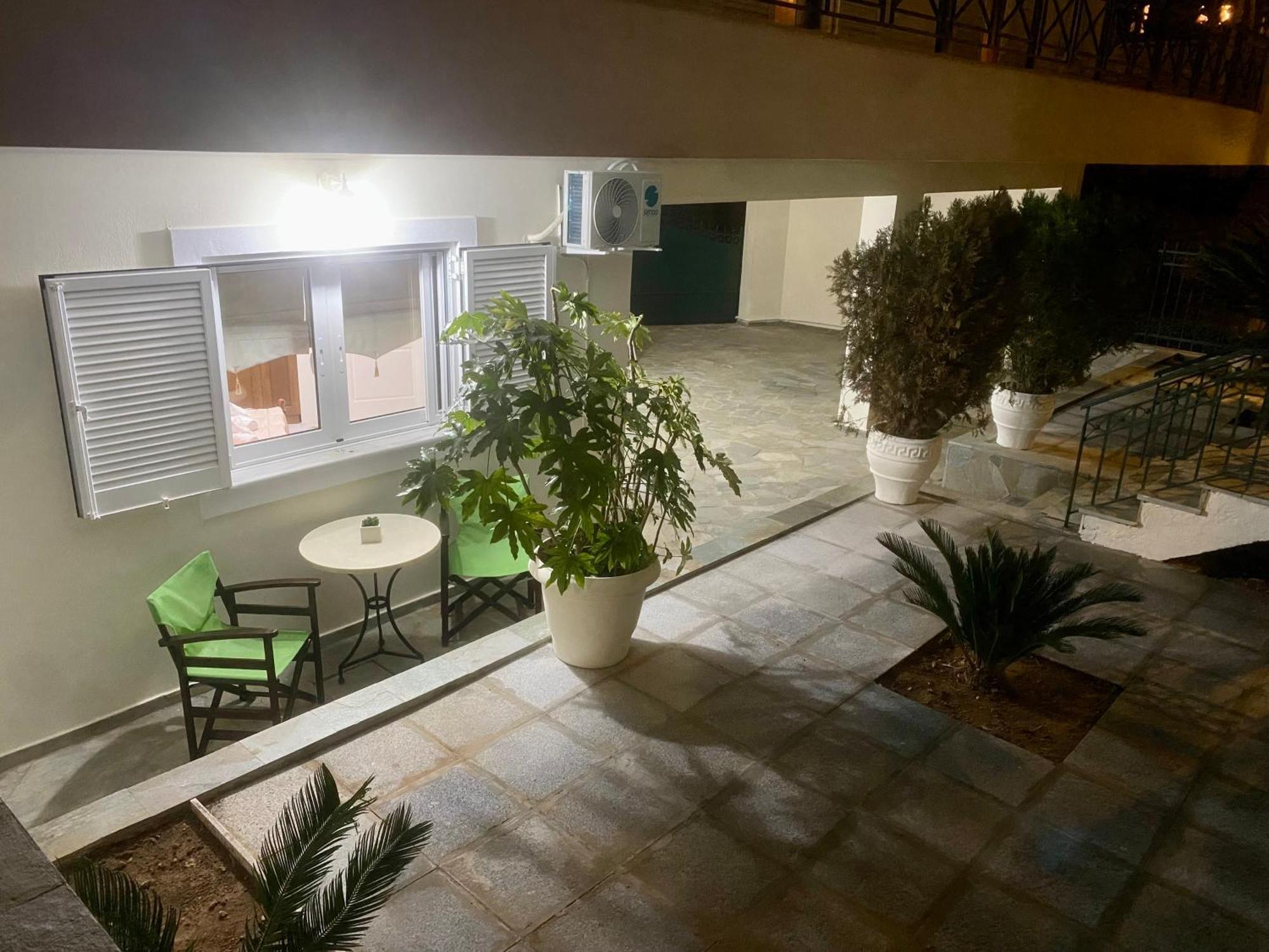 Nikos Apartment Spata  Exterior photo